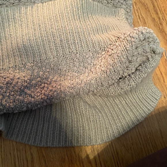 Woman’s GreenTea soft cardigan - Picture 4 of 5